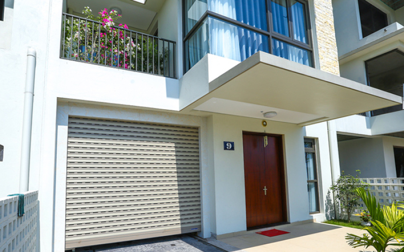 Thi Công Lắp Đặt Cửa Cuốn Tại Quận 12