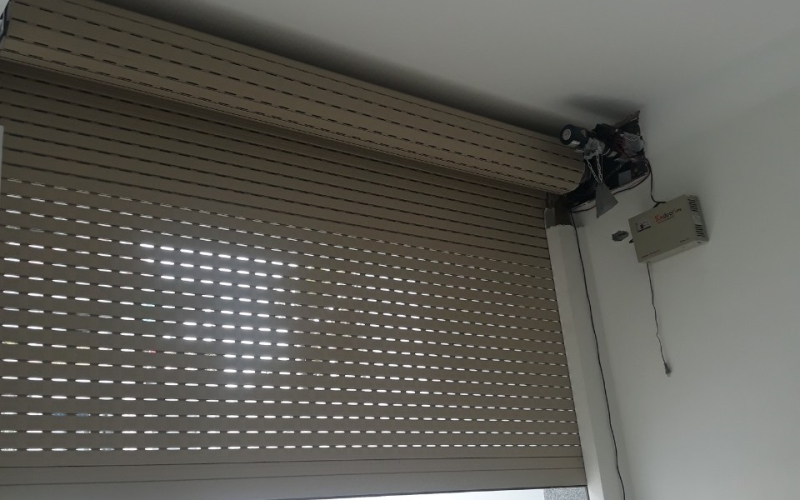 Lắp Đặt Cửa Cuốn Giá Rẻ Tại Bình Phước