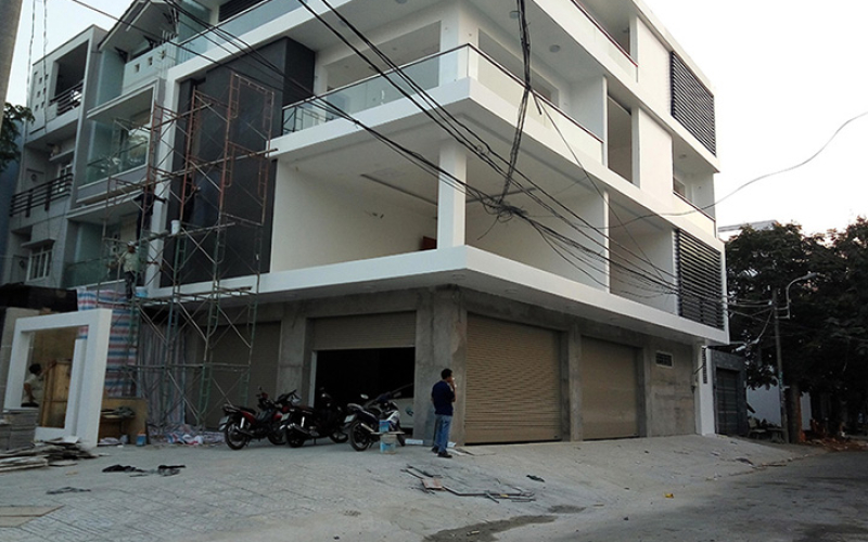 Lắp Đặt Cửa Cuốn Quận 1